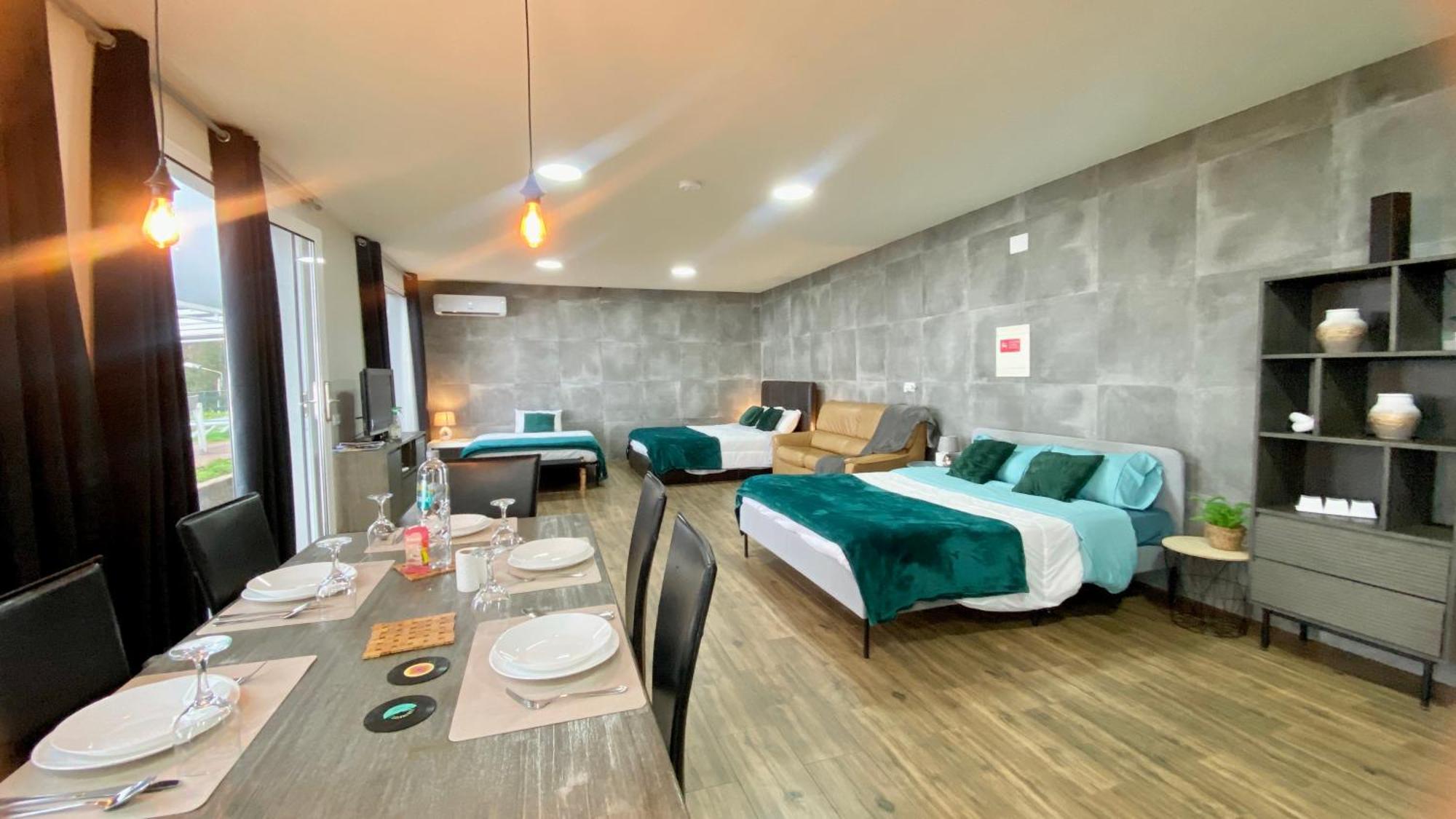 Studio Geek Villa - Open Space - 5M From 5 Top Attractions - Pool All Year Round, Dining Pergola, Barbecue - Funchal Matrix Holiday Home Eksteriør billede